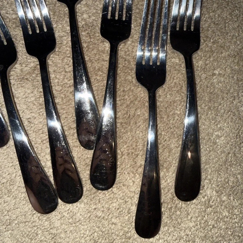 Oneida Flight Stainless Dinner Forks set of 8